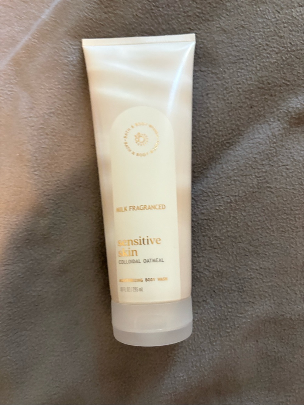 New Bath & Body Works Sensitive Skin Milk Body Wash